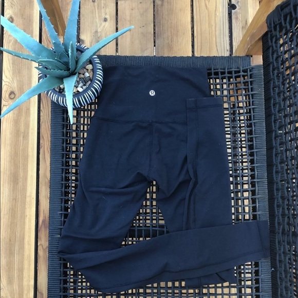 lululemon athletica Pants - Lululemon 4 HR wunder unders!
